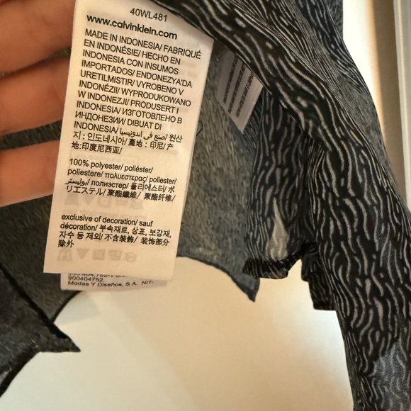 Calvin Klein Chiffon Printed Relaxed Button-Down Shirt - Picture 5 of 6